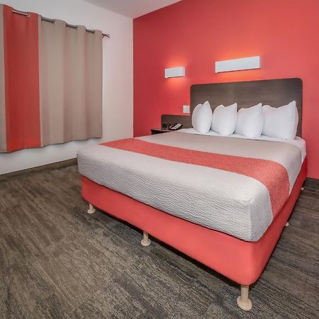 Motel 6-Saskatoon, Sk Zewnętrze zdjęcie