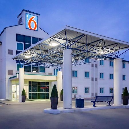 Motel 6-Saskatoon, Sk Zewnętrze zdjęcie