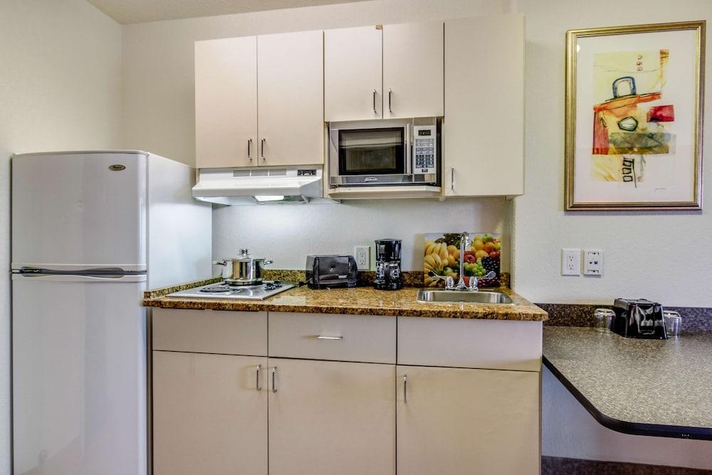 Motel 6-Saskatoon, Sk Zewnętrze zdjęcie