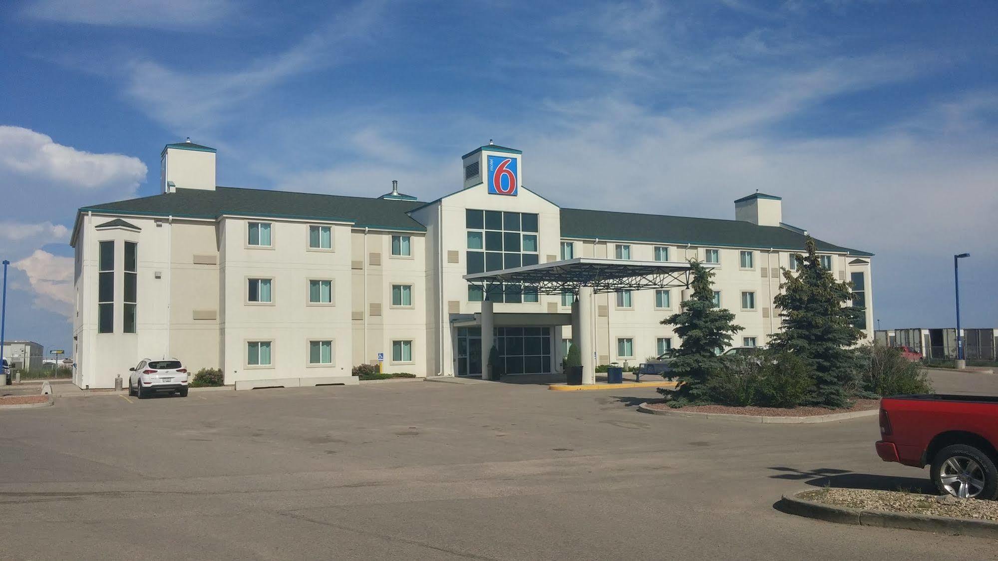 Motel 6-Saskatoon, Sk Zewnętrze zdjęcie