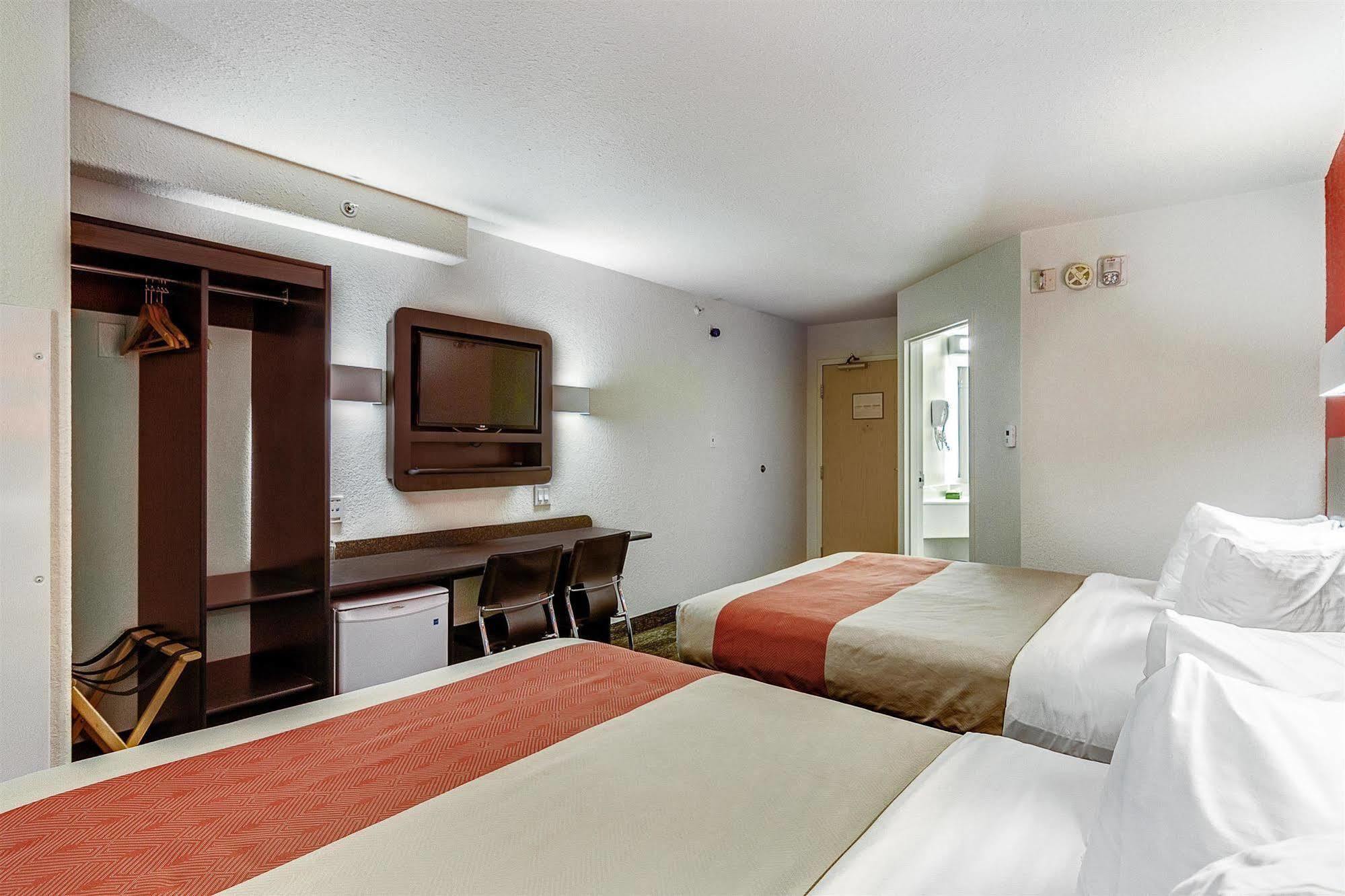 Motel 6-Saskatoon, Sk Zewnętrze zdjęcie