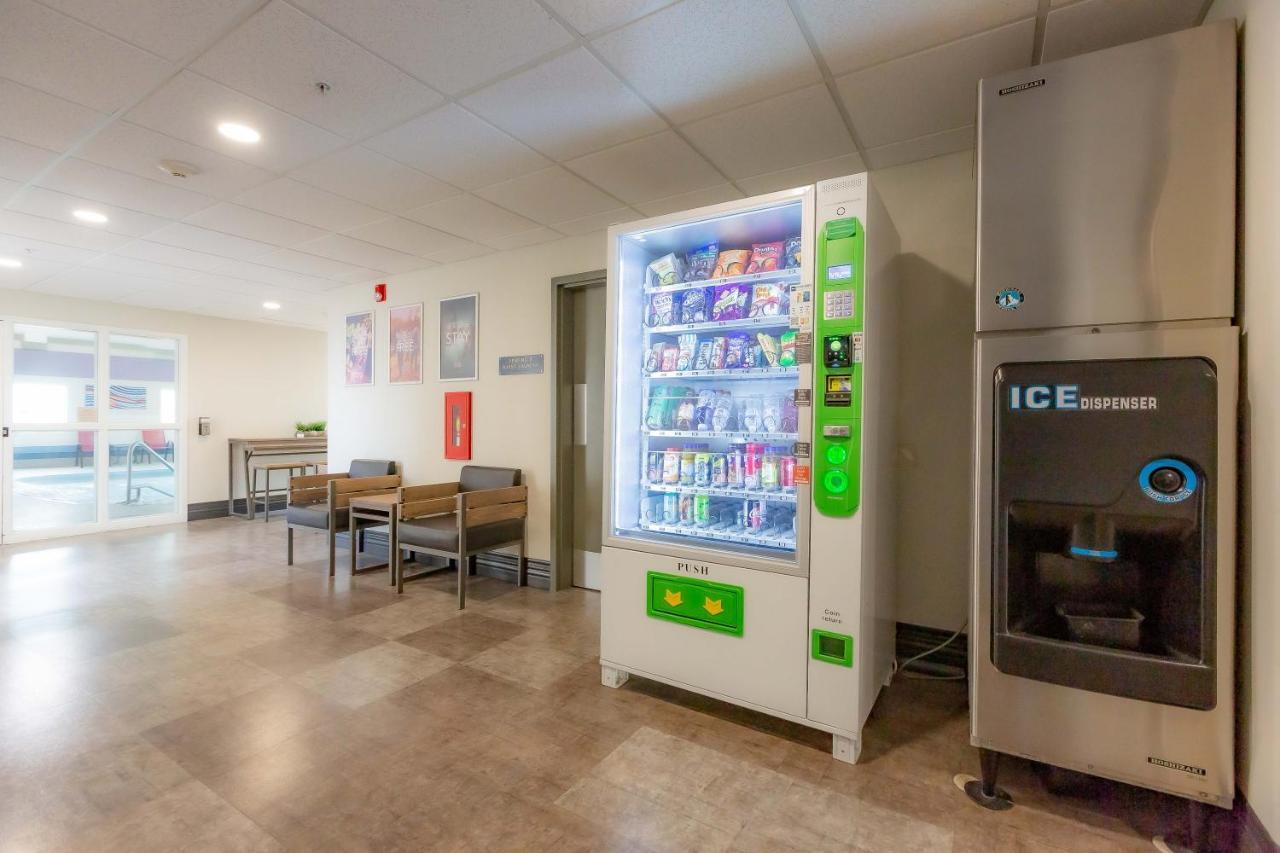 Motel 6-Saskatoon, Sk Zewnętrze zdjęcie