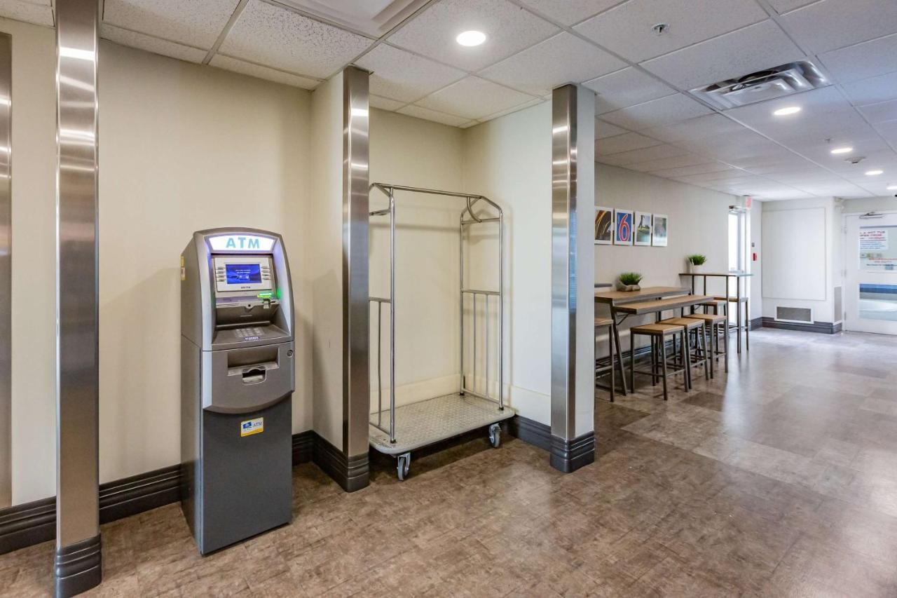 Motel 6-Saskatoon, Sk Zewnętrze zdjęcie