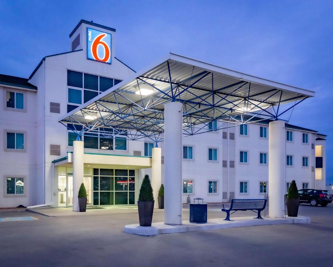 Motel 6-Saskatoon, Sk Zewnętrze zdjęcie